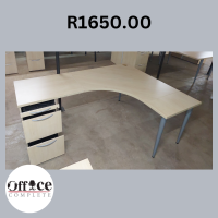 D13 - L-shape desk + pedestal size 1.6 x 1.6 R1650.00